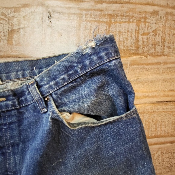 Brittania Straight Relaxed Fit Jeans Mens 38x32 Denim Button Fly Distressed - Picture 9 of 16